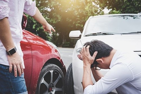 learn how comparative negligence affects your car crash claim